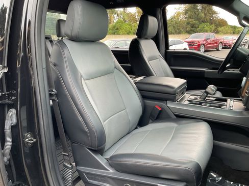 Used 2022 Ford F150 Lightning Lariat image 22