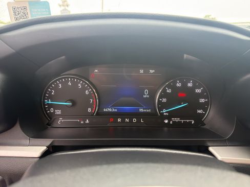 Used 2022 Ford Explorer XLT w/ Equipment Group 202A AWD/4WD image 8