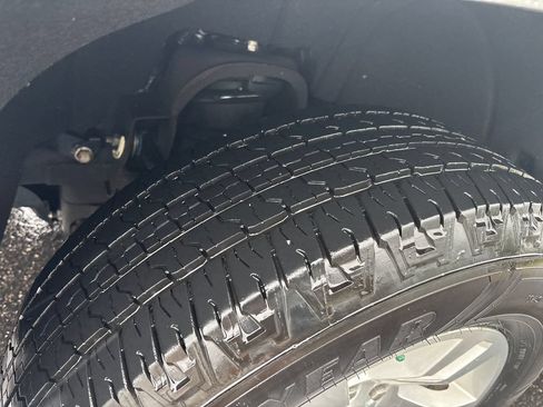 Certified 2018 Chevrolet Silverado 1500 LT w/ All Star Edition AWD/4WD image 32