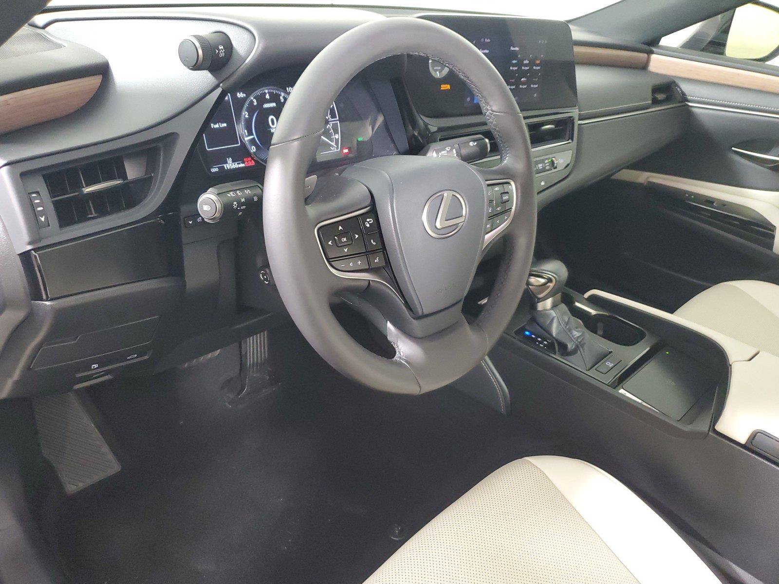 Used 2024 Lexus ES 350 w/ Premium Package FWD image 23