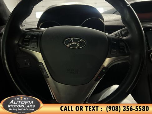 Used 2016 Hyundai Genesis 3.8 image 16