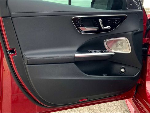 Used 2025 Mercedes-Benz C 300 Sedan image 13