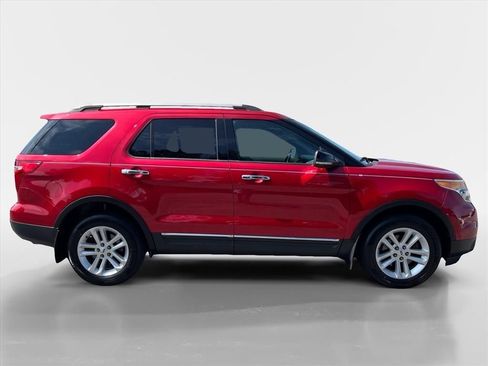 Used 2012 Ford Explorer XLT AWD/4WD image 6