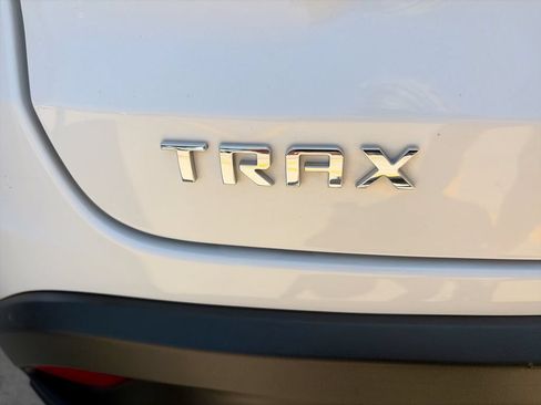 Used 2024 Chevrolet Trax LS FWD image 32