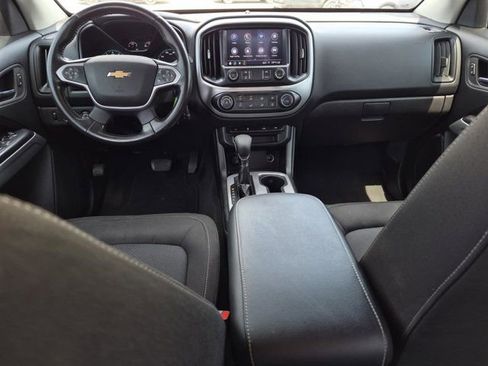 Used 2022 Chevrolet Colorado LT w/ LT Convenience Package AWD/4WD image 15