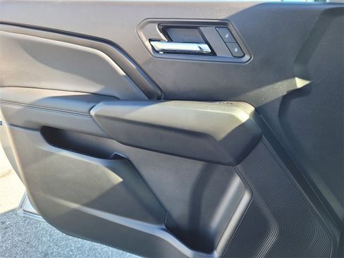 Used 2025 Chevrolet Colorado LT w/ Advanced Trailering Package image 21