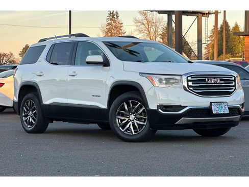 Used 2019 GMC Acadia SLT image 2