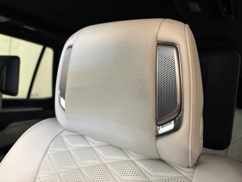 Used 2025 Cadillac Escalade V AWD/4WD image 20