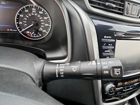 Used 2023 Nissan Murano SV image 17