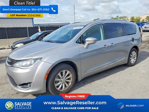 Used 2018 Chrysler Pacifica Touring-L FWD image 1