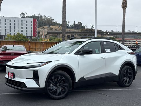 New 2026 Toyota C-HR AWD/4WD image 2