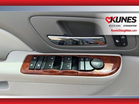 Used 2012 GMC Yukon SLT w/ SLT-2 Equipment Package AWD/4WD image 28