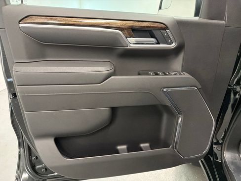 New 2026 GMC Sierra 1500 SLE w/ Preferred Package RWD image 13