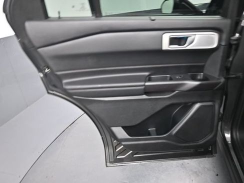 Used 2020 Ford Explorer Platinum w/ Premium Technology Package AWD/4WD image 24
