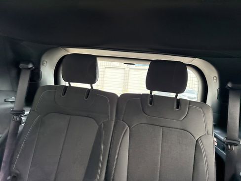 Used 2025 Jeep Grand Cherokee L Laredo RWD image 19