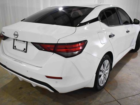 Used 2024 Nissan Sentra S image 9