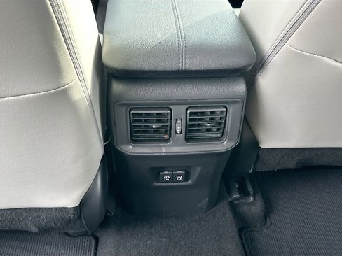 Used 2020 Toyota RAV4 XLE Premium image 24