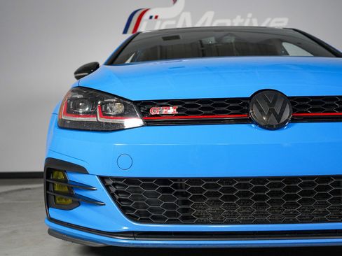 Used 2021 Volkswagen GTI SE FWD image 40