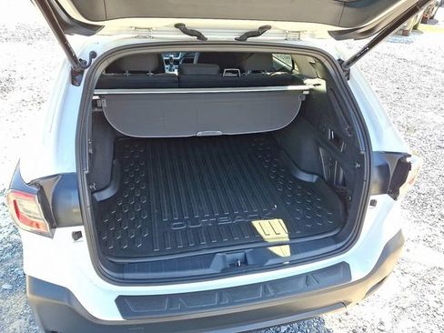 Certified 2025 Subaru Outback Premium w/ Popular Package #1A AWD/4WD image 45