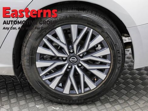 Used 2023 Nissan Altima 2.5 SV image 32