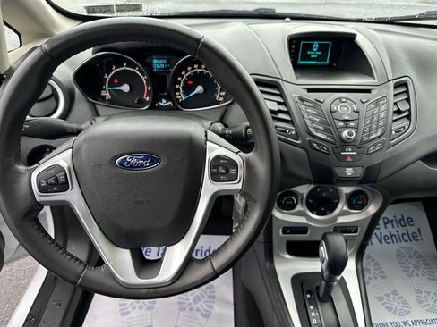 Used 2016 Ford Fiesta SE w/ Cold Weather Package FWD image 21