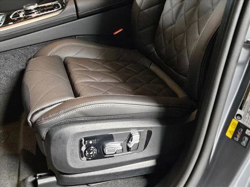 New 2026 BMW X5 xDrive50e w/ Climate Comfort Package image 4