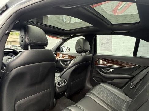 Used 2017 Mercedes-Benz E 300 4MATIC image 24