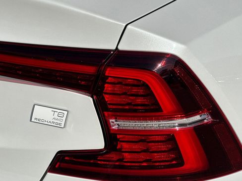 Used 2023 Volvo S60 T8 Plus w/ Climate Package image 33