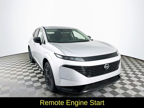 Used 2025 Nissan Murano Platinum w/ Cargo Package image 3