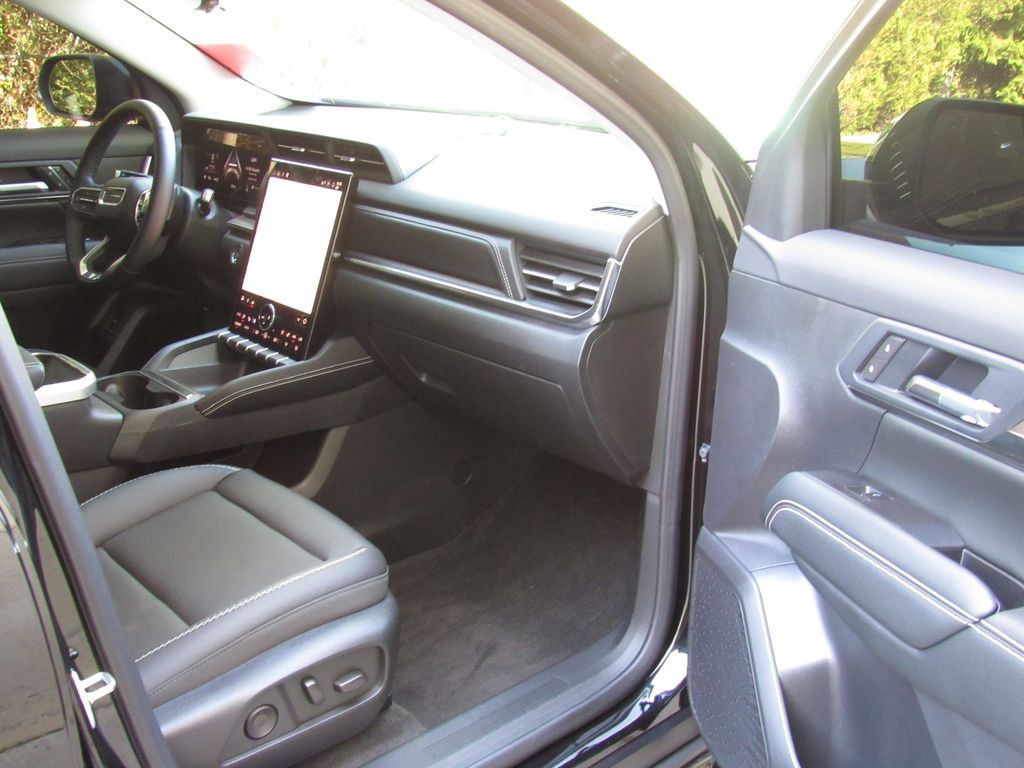 Used 2026 GMC Terrain Denali AWD/4WD image 18