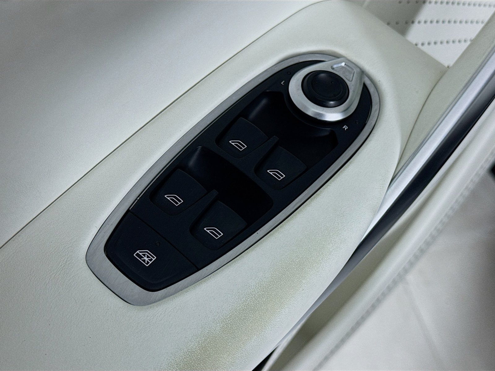 Used 2023 Aston Martin DBX 707 AWD/4WD image 17