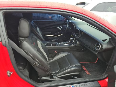 Used 2018 Chevrolet Camaro SS image 6