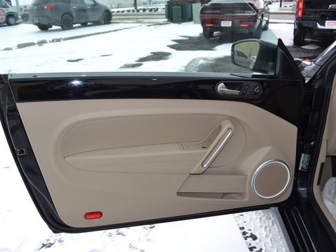 Used 2018 Volkswagen Beetle 2.0T SE image 27