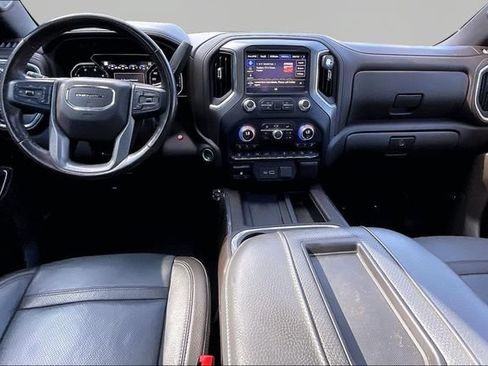 Used 2022 GMC Sierra 2500 Denali w/ Denali Black Diamond Edition AWD/4WD image 7