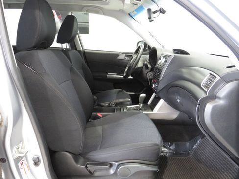 Used 2012 Subaru Forester 2.5X Premium AWD/4WD image 11