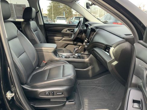 Used 2021 Chevrolet Traverse RS image 14