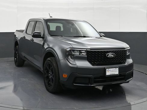 Used 2025 Ford Maverick XLT w/ Equipment Group 301A AWD/4WD image 7