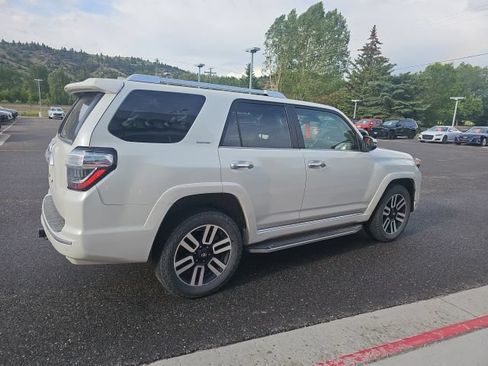 Used 2022 Toyota 4Runner Limited AWD/4WD image 4
