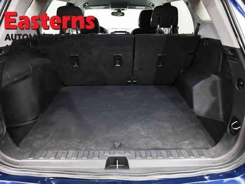 Used 2019 GMC Terrain SLE w/ Driver Convenience Package image 9