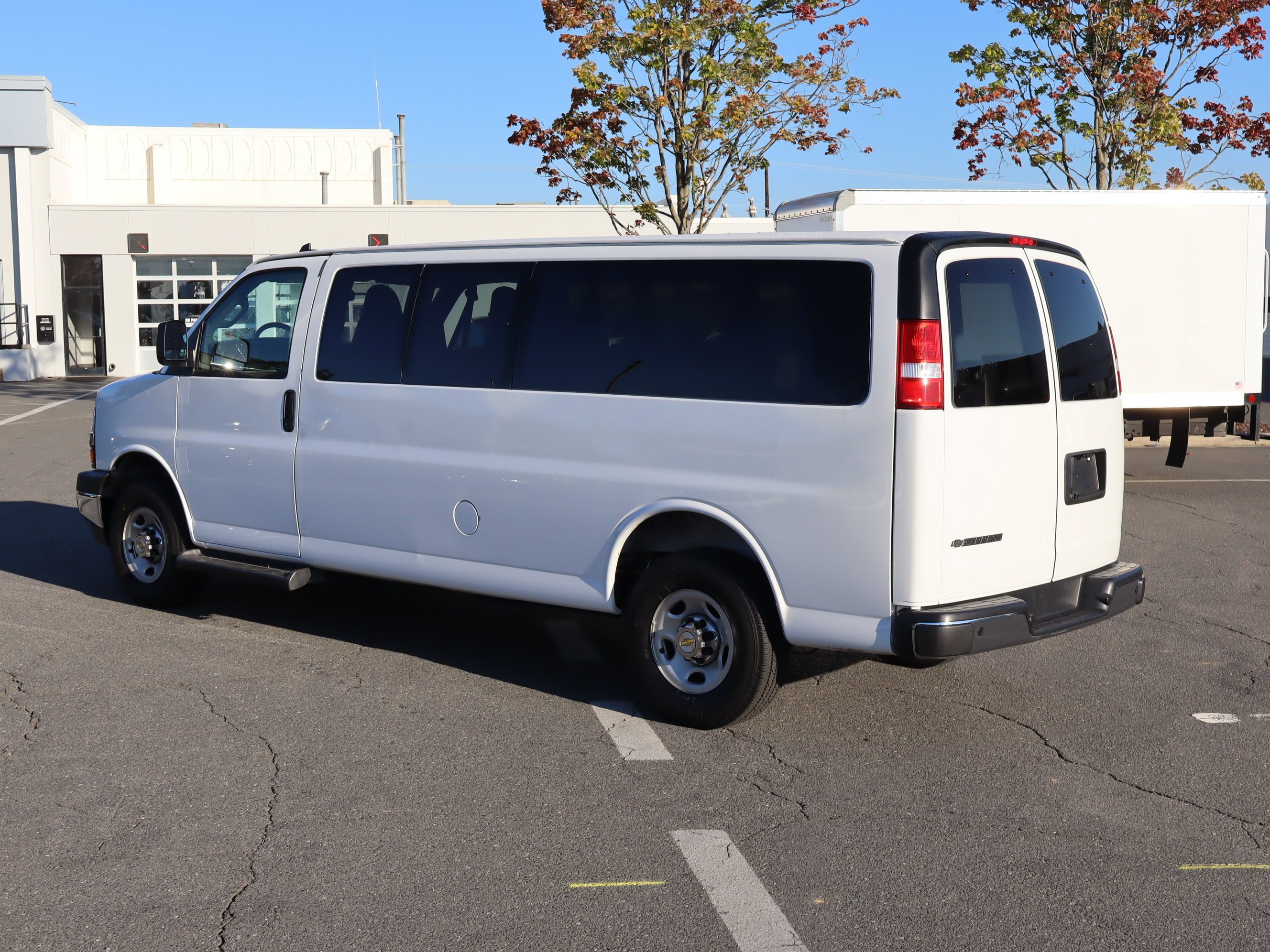 Used 2025 Chevrolet Express 3500 LT w/ LT Preferred Equipment Group RWD image 8