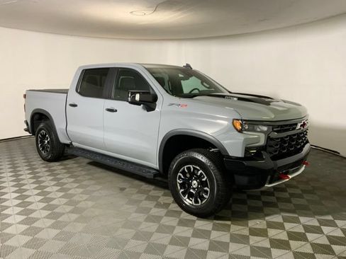 Used 2024 Chevrolet Silverado 1500 ZR2 w/ Technology Package AWD/4WD image 4
