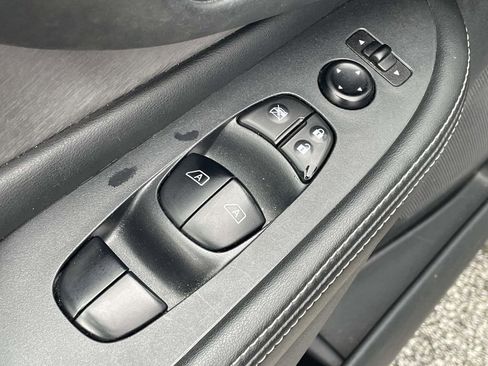 Used 2020 Nissan Murano SV FWD image 12