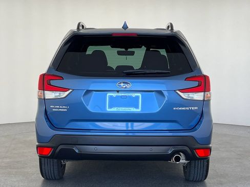 Certified 2022 Subaru Forester Limited AWD/4WD image 5