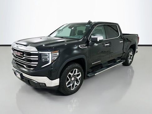 Used 2024 GMC Sierra 1500 SLT w/ X31 Off-Road Package AWD/4WD image 3