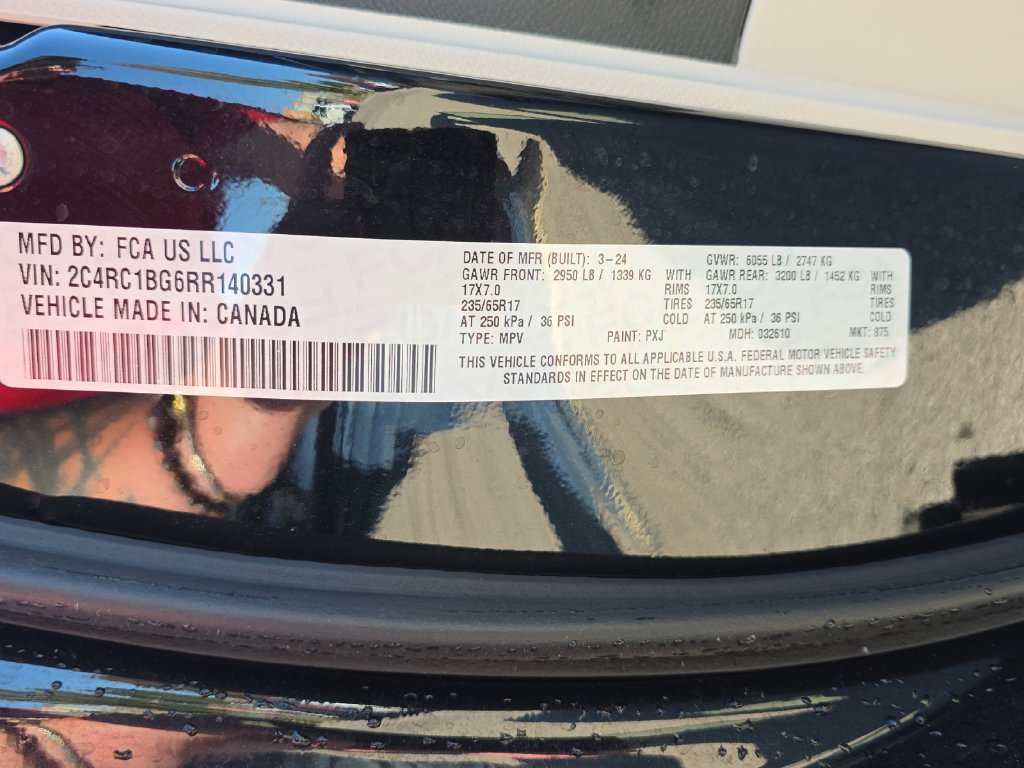 Used 2024 Chrysler Pacifica Touring-L FWD image 21