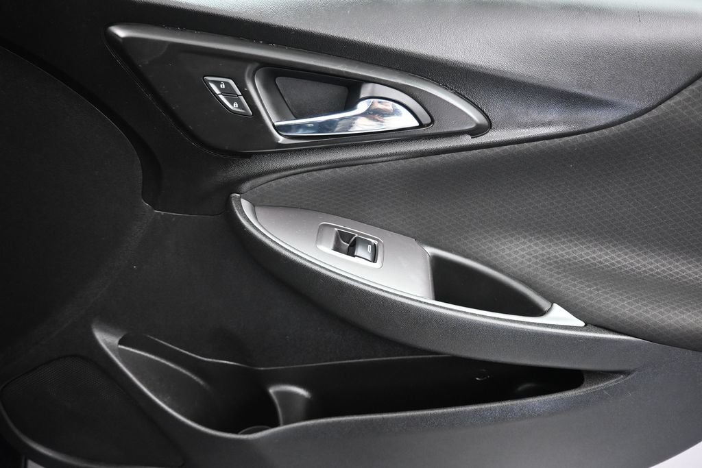 Used 2020 Chevrolet Malibu LS FWD image 36