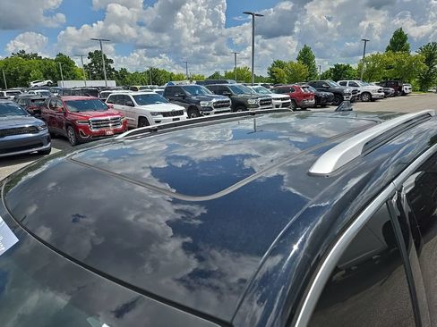 Used 2023 Jeep Grand Cherokee Summit AWD/4WD image 13