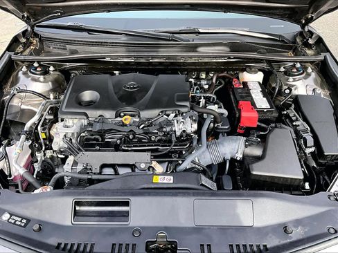 Used 2024 Toyota Camry SE image 29