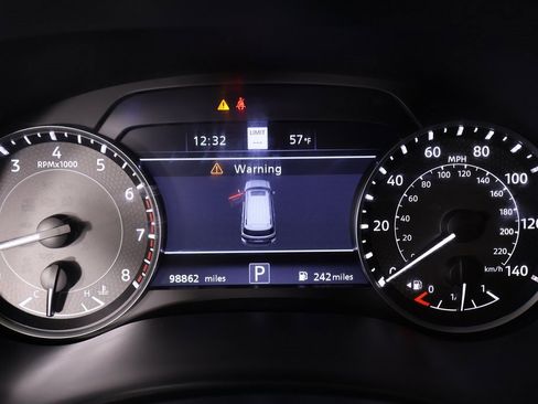 Used 2022 Nissan Armada Platinum w/ Captain's Chairs Package image 4