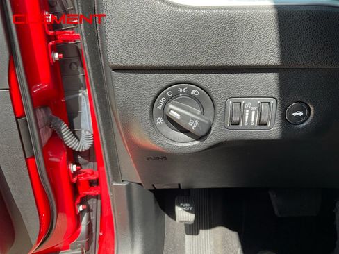 Used 2022 Dodge Charger R/T w/ Blacktop Package RWD image 13